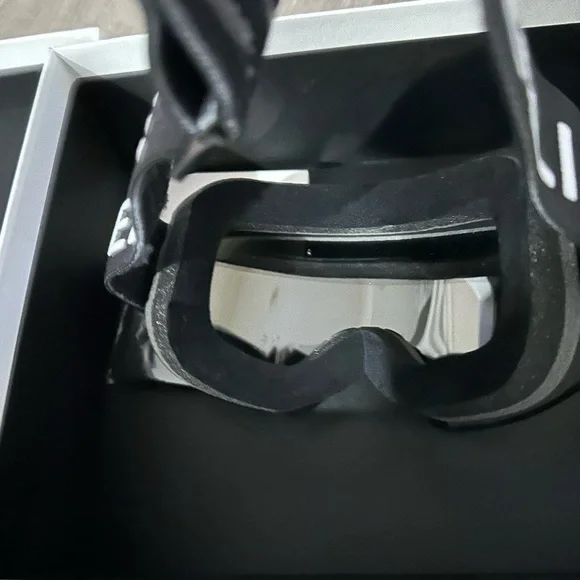 Celine Ski Goggles - Picture 3 of 7